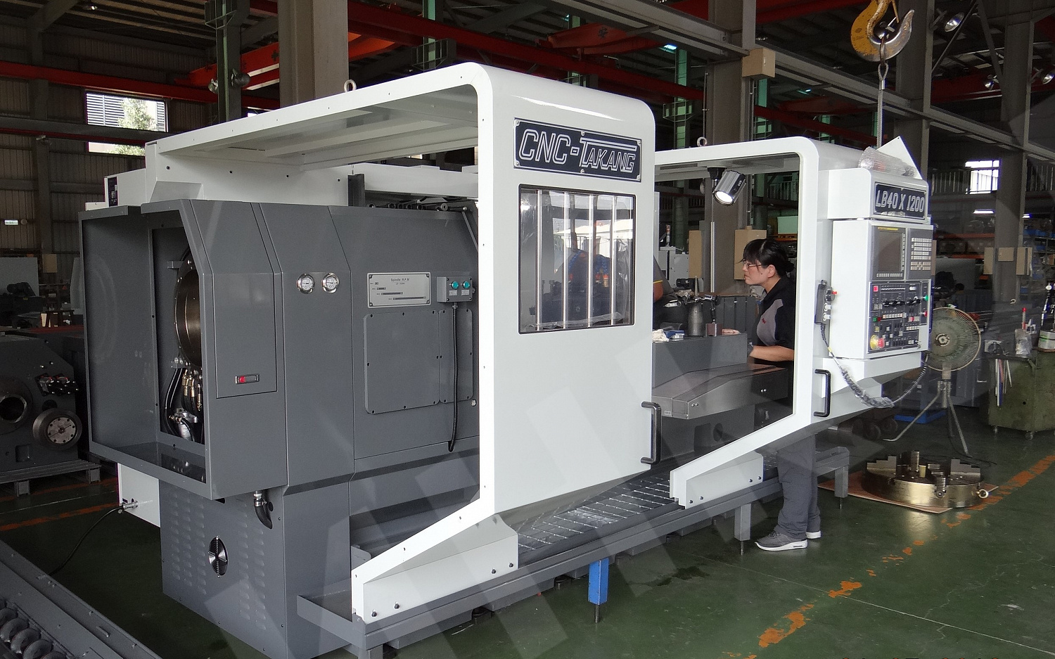 Освоение нового направления в нарезки трапецеидальной и замковой резьбы на трубах