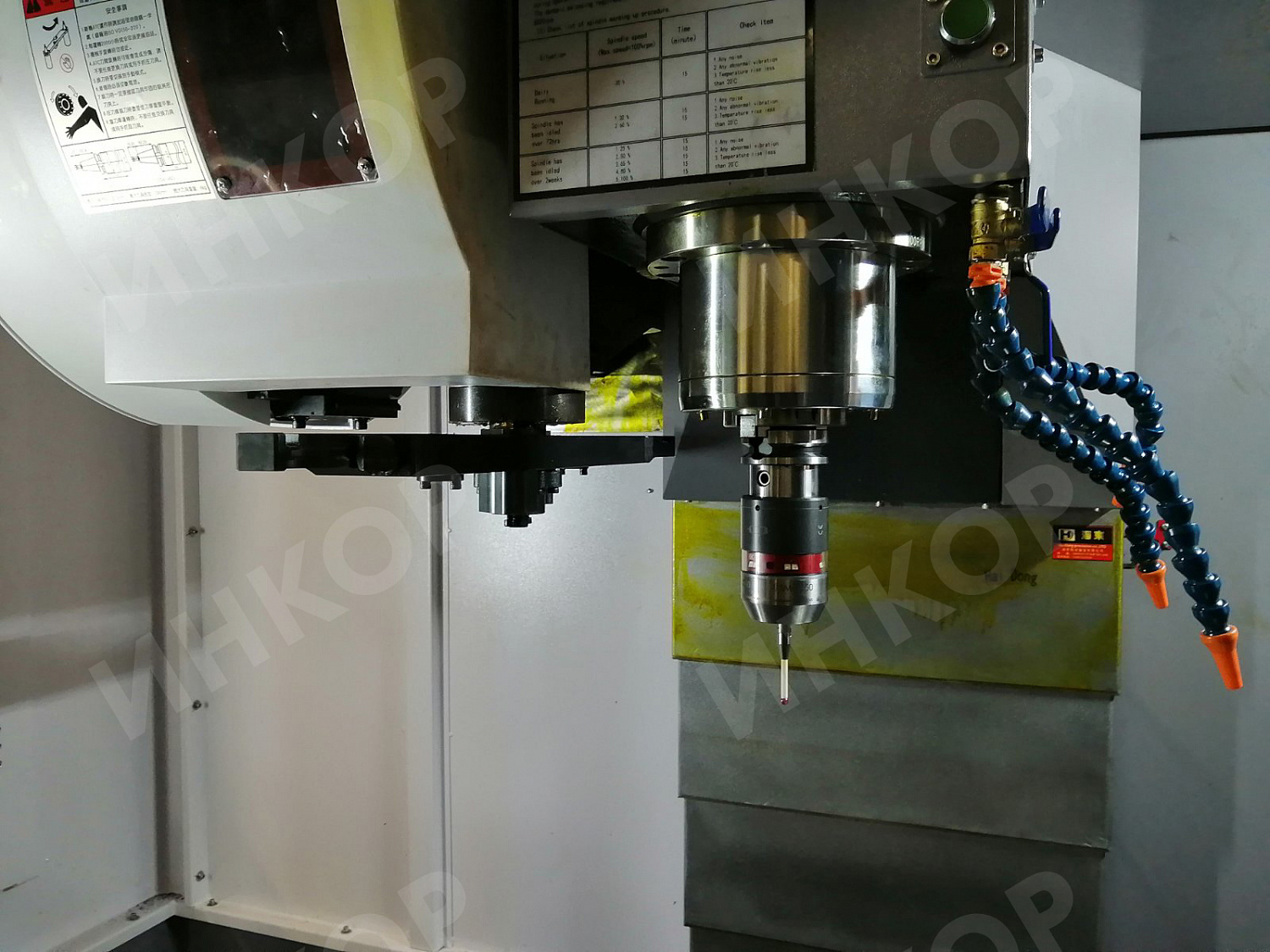 Повышение точности фрезерования металлических изделий за счет запуска обрабатывающего центра с системой измерения обработки.