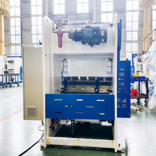 Гидравлический листогибочный пресс ADH WADE-50T/1300 ЧПУ SPECTRUM SCS900 изображение