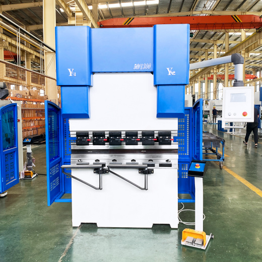 Гидравлический листогибочный пресс ADH WADE-50T/1300 с ЧПУ Delem DA58Tx изображение